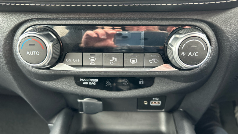 Nissan Juke 1.0 DiG-T 114 N-Connecta 5dr Petrol Hatchback